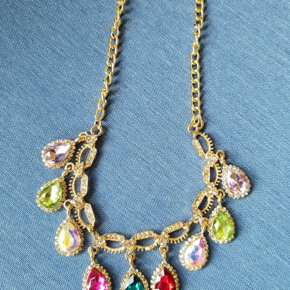 🦚Colorful Clavicle Necklace - NWOT🦚 - Picture 8 of 11